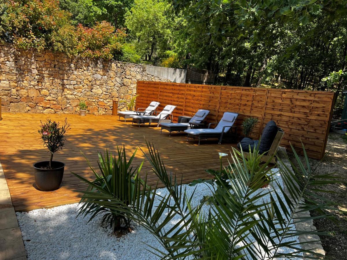 Villa Quinissole Sainte-Anastasie-sur-Issole Exteriör bild