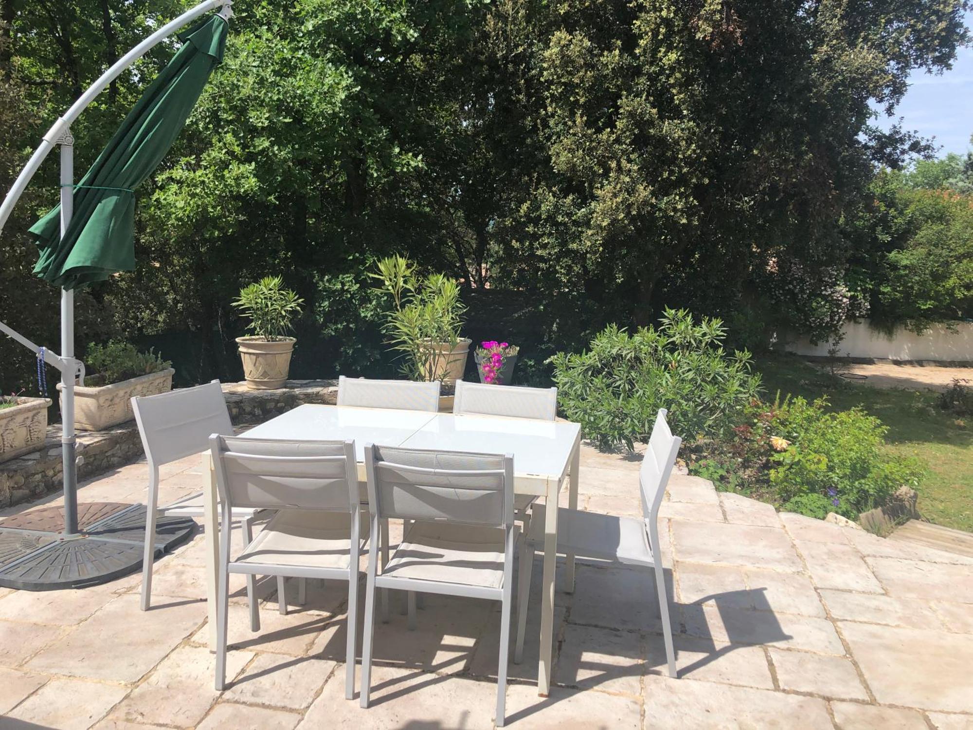 Villa Quinissole Sainte-Anastasie-sur-Issole Exteriör bild