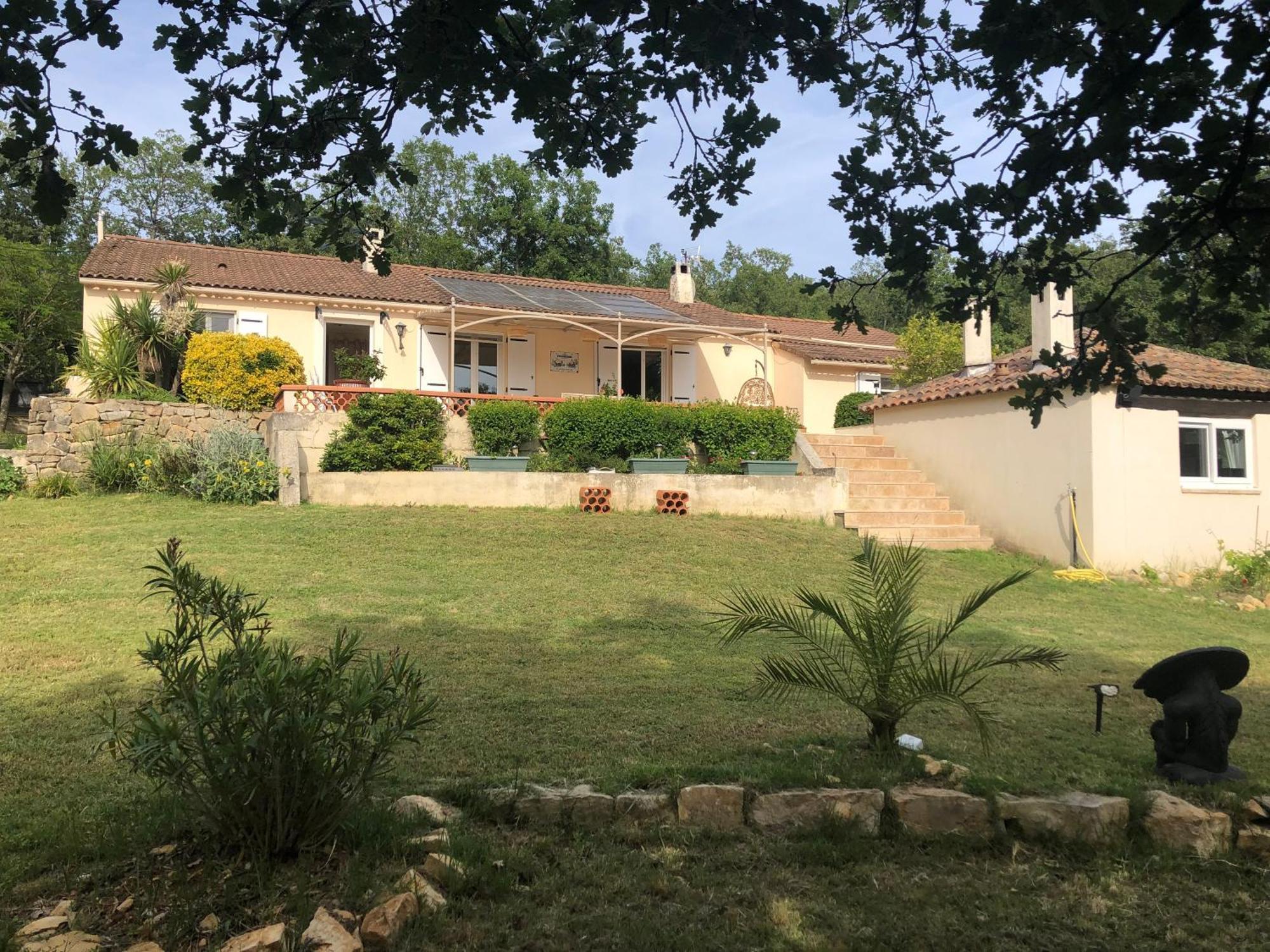 Villa Quinissole Sainte-Anastasie-sur-Issole Exteriör bild