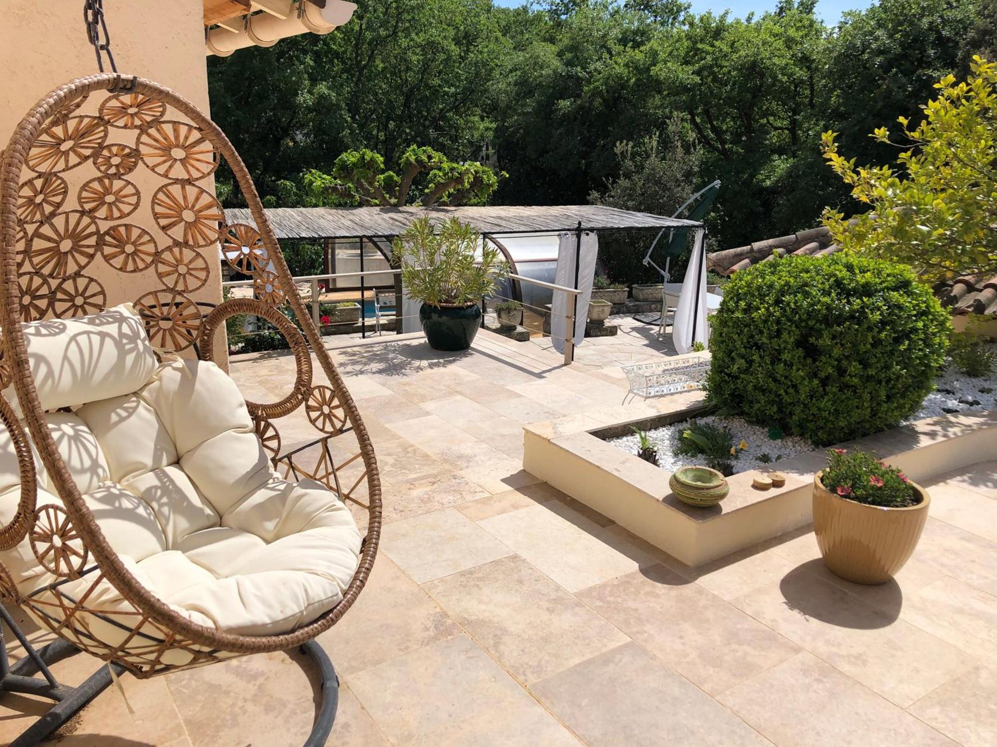 Villa Quinissole Sainte-Anastasie-sur-Issole Exteriör bild