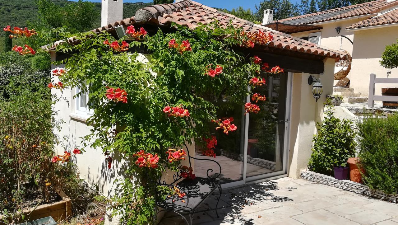 Villa Quinissole Sainte-Anastasie-sur-Issole Exteriör bild